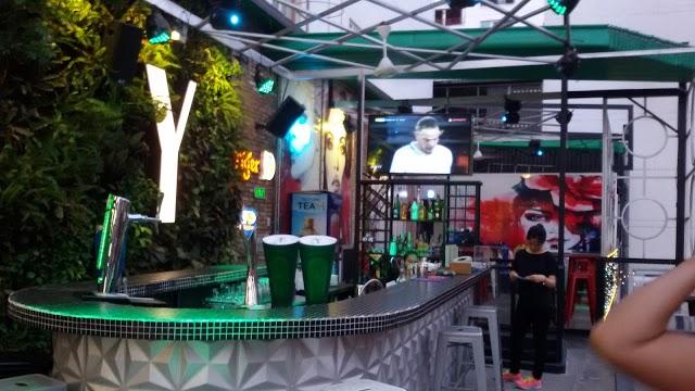 Corner Sky Bar