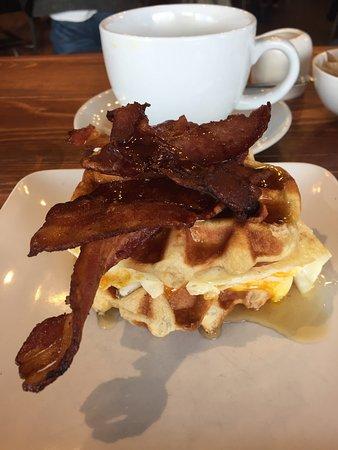 Davood's Bistro