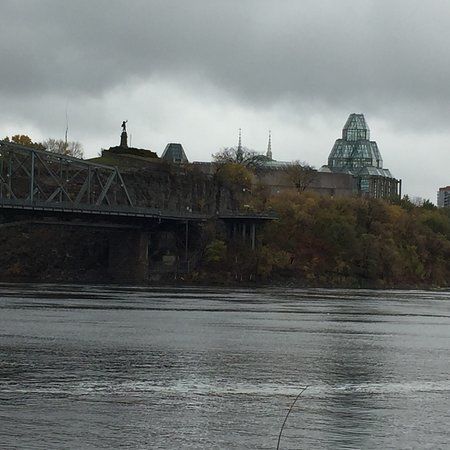 Ottawa River Pathway