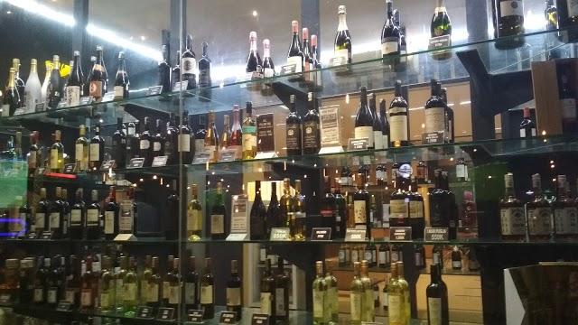 Liquid Bar And Kitchen