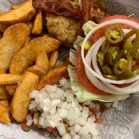Fuddruckers