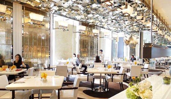 Cafe Un Deux Trois
