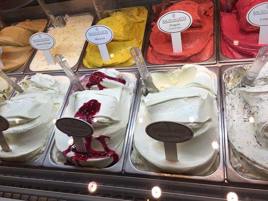 Bacio Di Latte