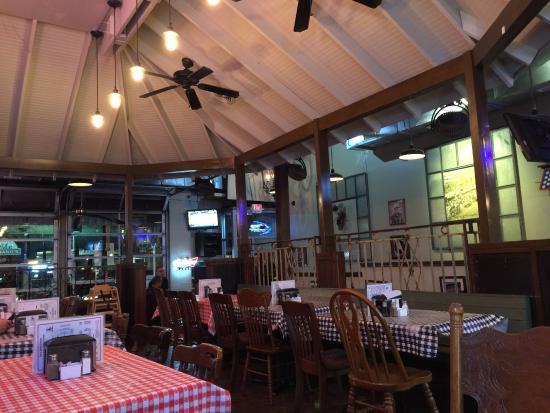 Gus's World Famous Fried Chicken