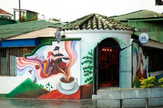Cafe y Vinos
