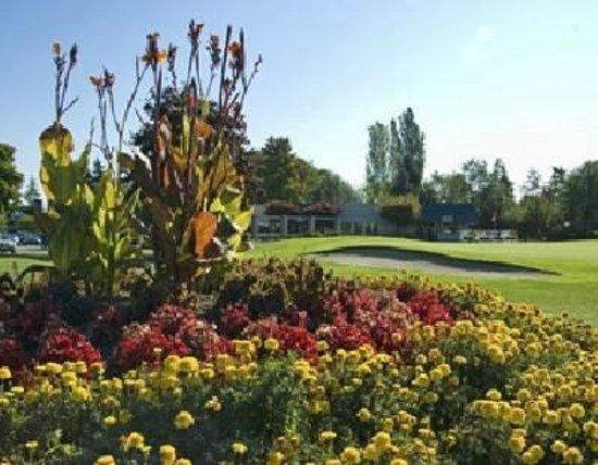 Mylora Golf Courses