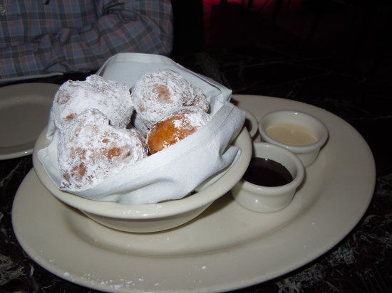 Grand Lux Cafe