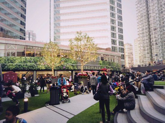 Metroplaza