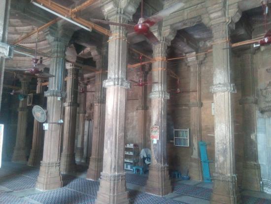 Rani Rupmati Mosque
