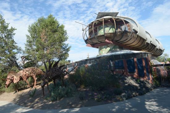 Spaceship House