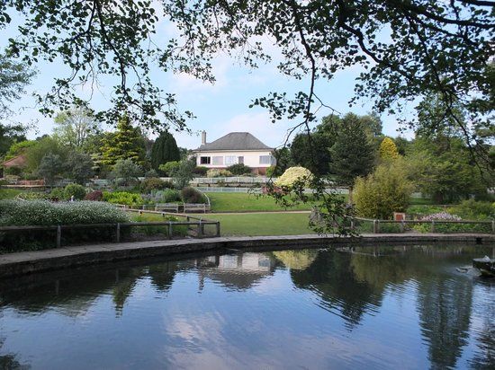 Golden Acre Park