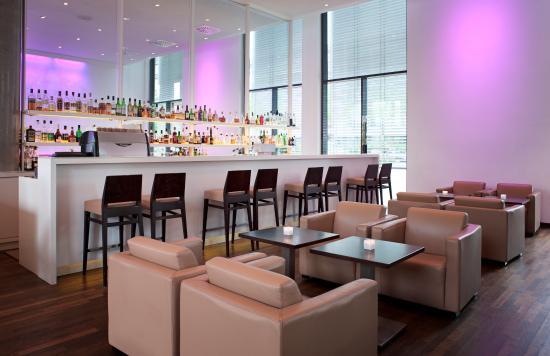 Ven Restaurant & Bar