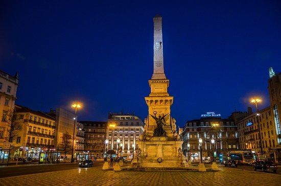 Restorer's Square