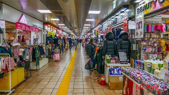 Underground shopping street