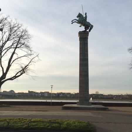 War Memorial
