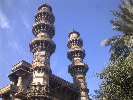 Sidi Bashir Mosque and the Shaking Minarets