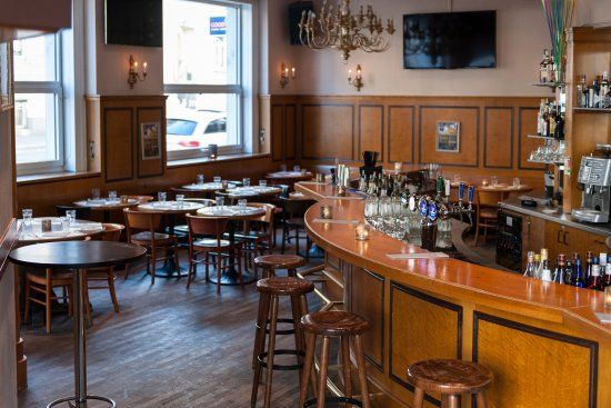 2. Akt Restaurant & Bar