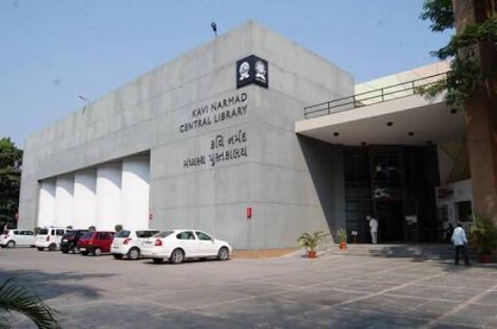 Kavi Narmad Central Library