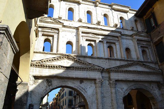 Porta Borsari