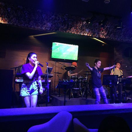 The Huddle Sports Bar and Grill