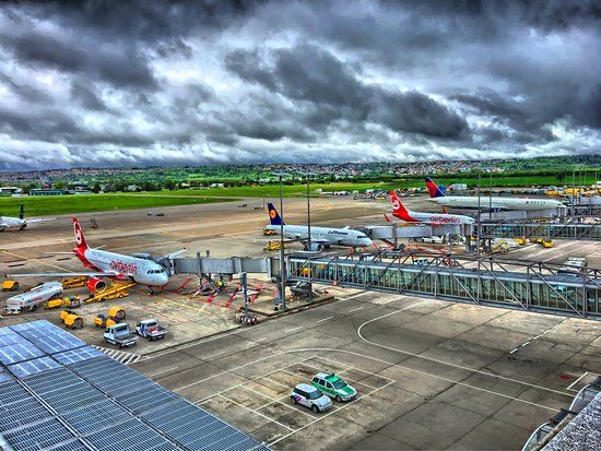 Besucherterrasse am Flughafen Stuttgart