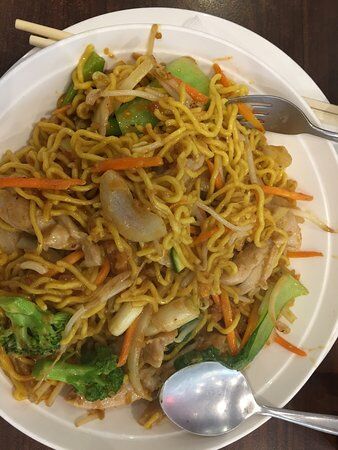 Sushi & Noodle Town